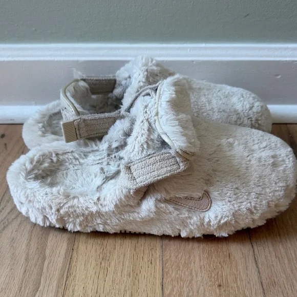 Nike Slide Clogs Slippers Size 8 - Picture 2 of 3